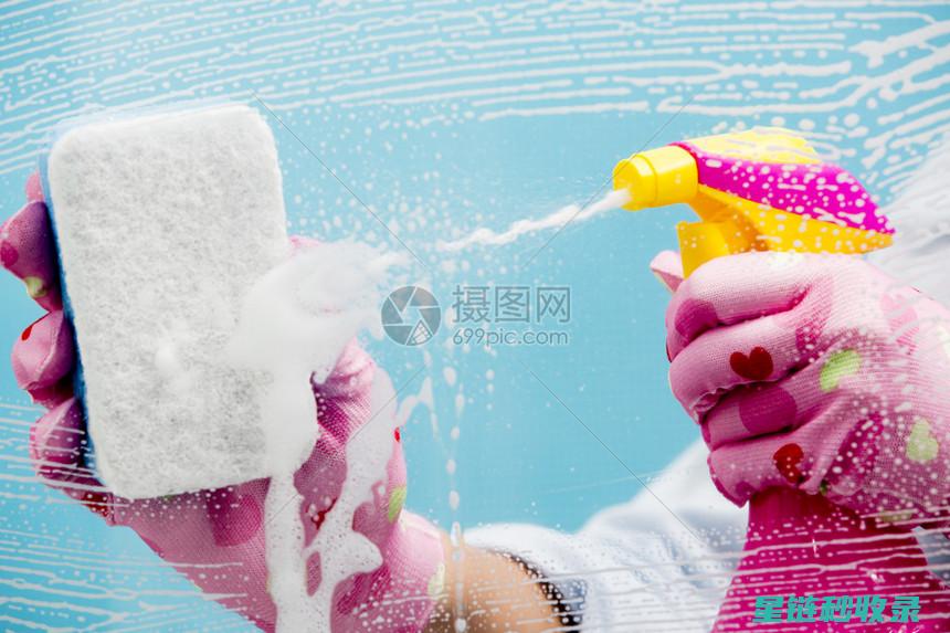 如何快速清洗雨鞋？这些小技巧不容错过 (如何快速清洗风扇)