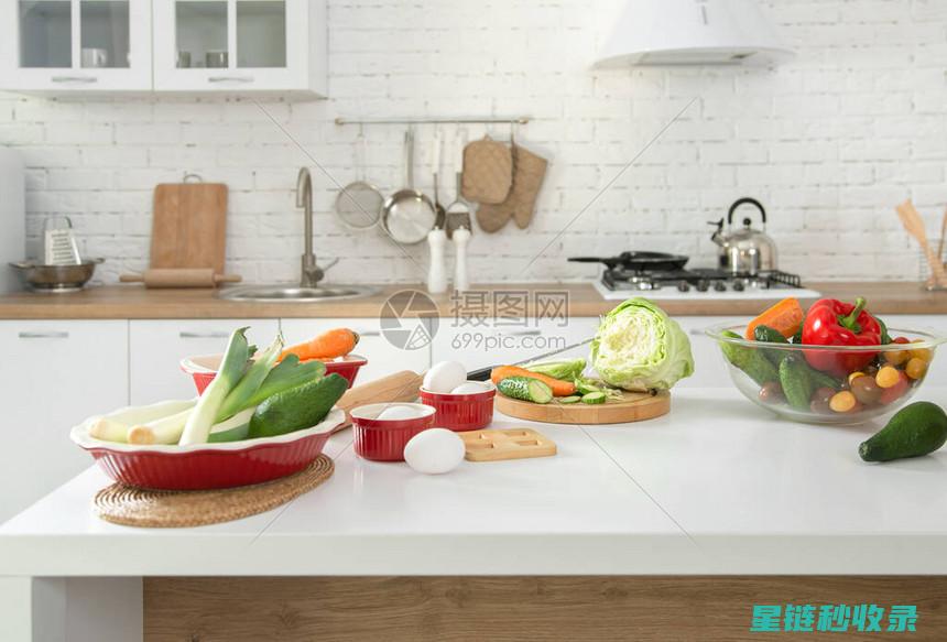 厨房与家具护理：轻松解决蜡痕难题的方法指南 (厨房与餐厅家具)